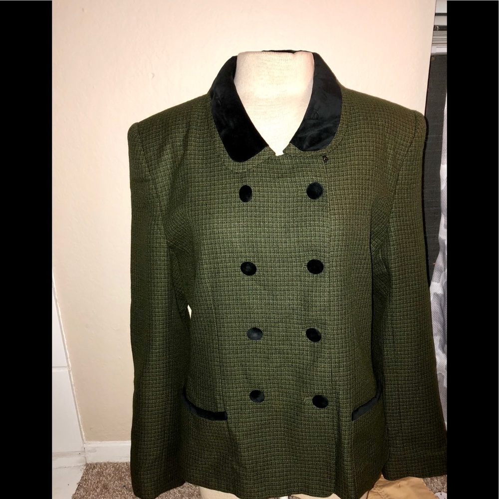Winter dress blazer.                            26